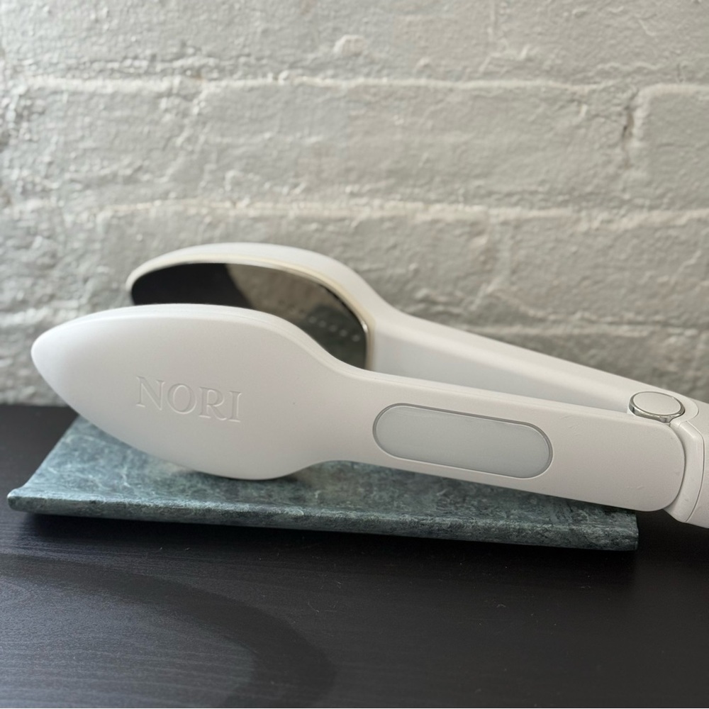 Nori Press Steam Iron in White